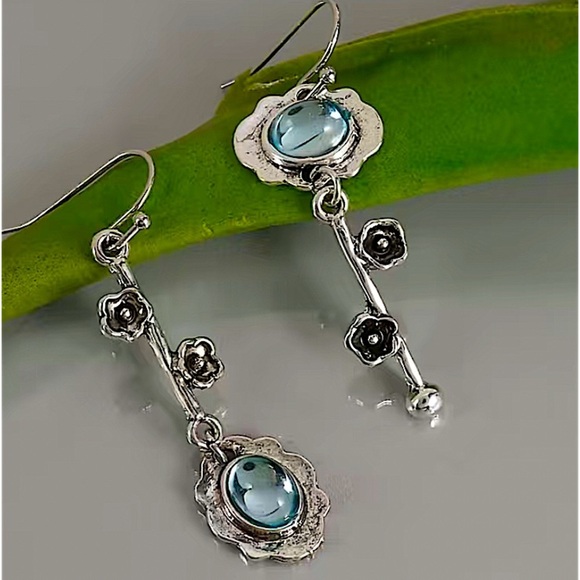 Silver Irregular Mix Match Blue Topaz Flower Dangle Vintage Boho Earrings - Picture 2 of 3
